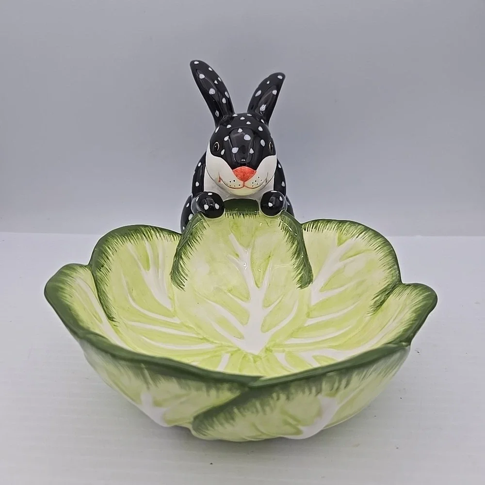 Vintage Dept 56‎ Ceramic Bunny Rabbit Black Polka Dot Cabbage Treat Bowl